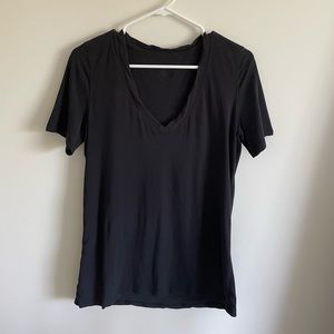 Lululemon Love v-neck tee